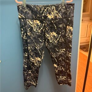 Constantly Varied Gear CVG Capri Marble Leggings in Black and Cream